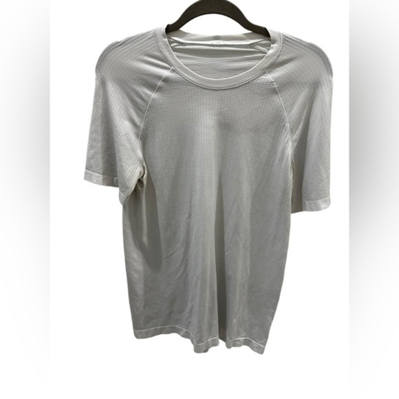 Lululemon Metal Vent Tech Short Sleeve Men top - Picture 1 of 6